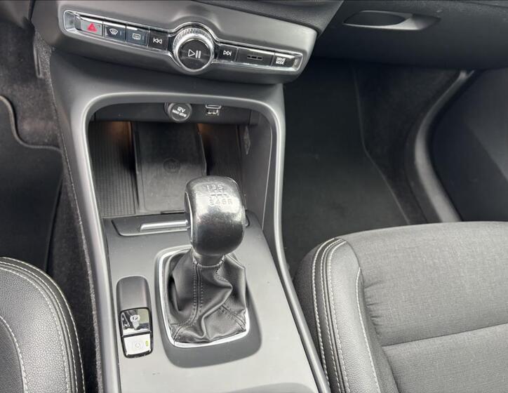 Volvo XC40 12