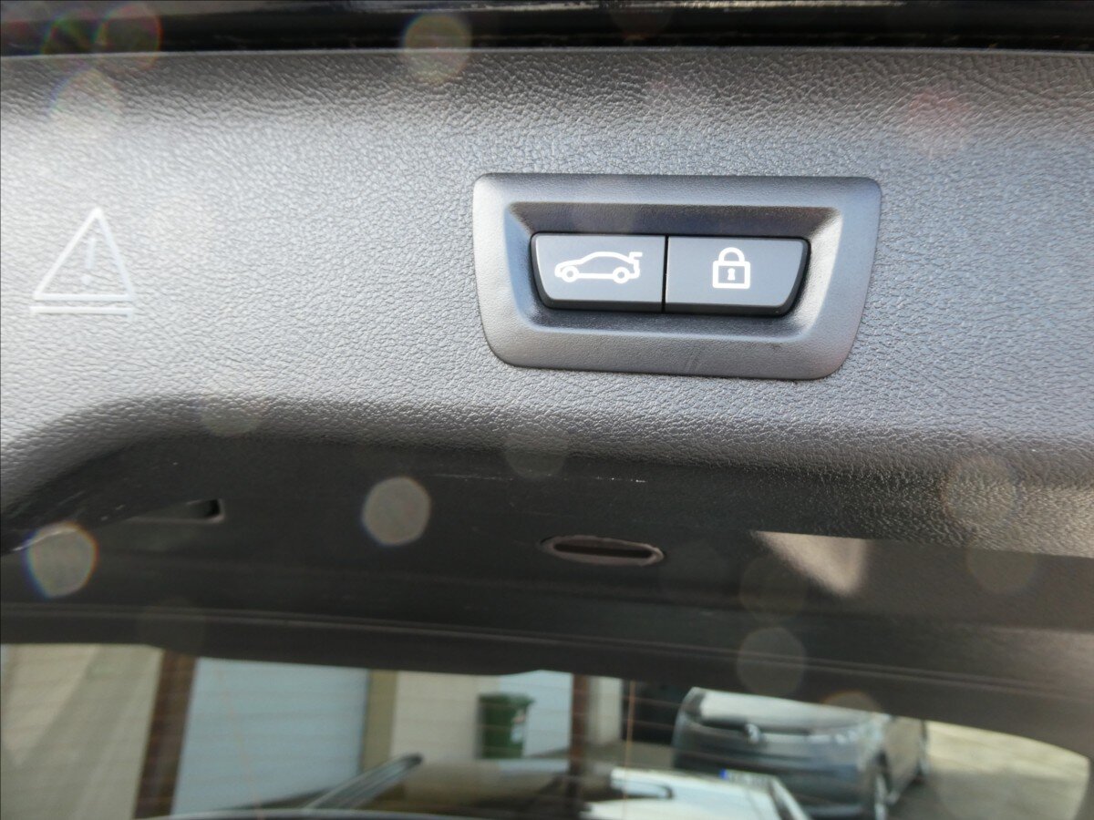 BMW Řada 5 Kombi 3,0 l 235 kw