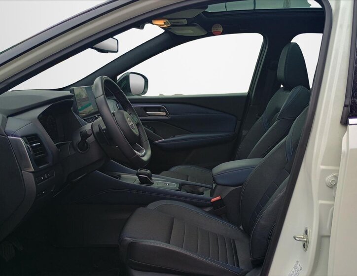 Nissan Qashqai SUV / Terénní 1,3 l 116 kw