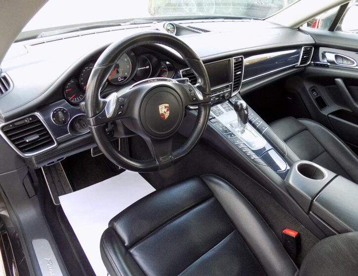 Porsche Panamera 14