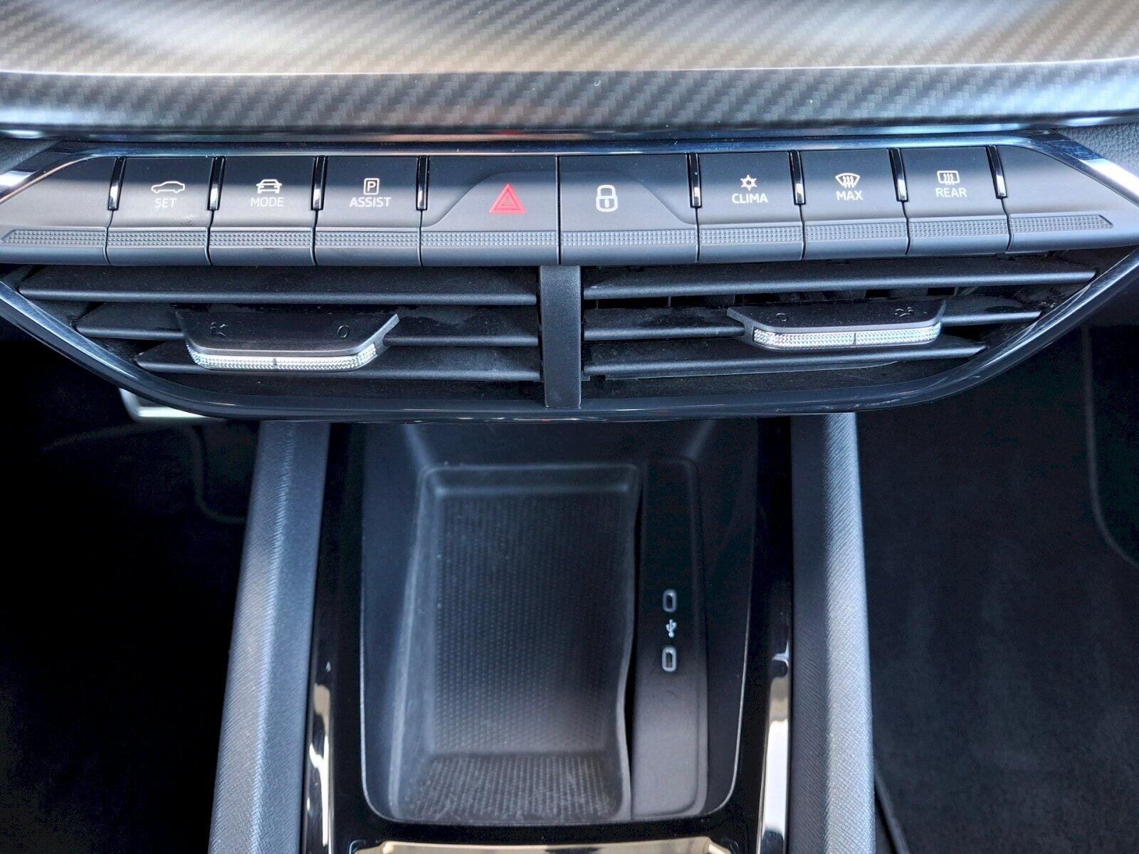 Škoda Octavia Sedan / Limuzína 2,0 l 180 kw