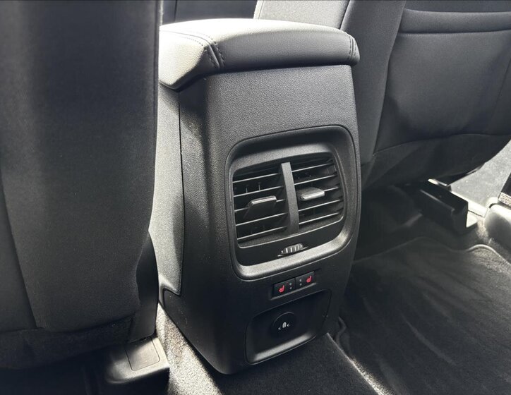 Ford Kuga SUV / Terénní 1,5 l 137 kw