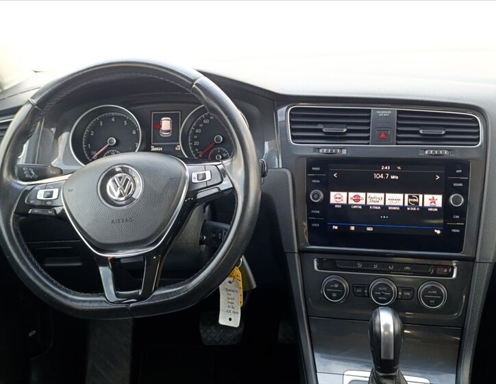 Volkswagen Golf Hatchback 1,5 l 96 kw