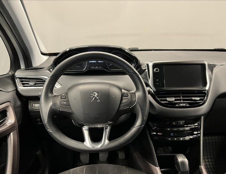 Peugeot 2008 5
