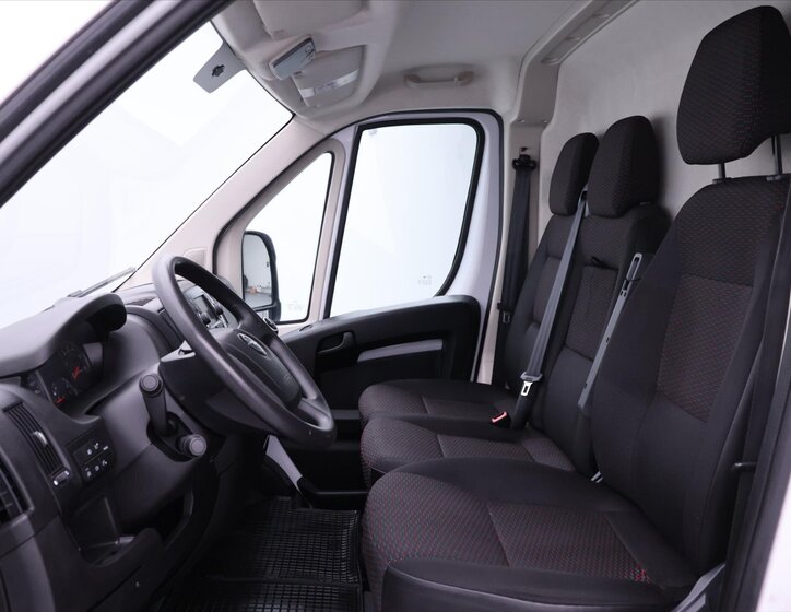 Opel Movano Ostatní 2,2 l 103 kw