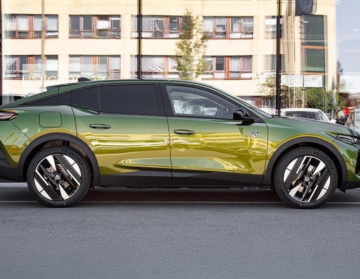 Peugeot 408 Liftback 1,6 l 132 kw