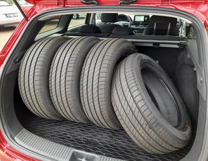 Hyundai i30 Kombi 998,0 88 kw