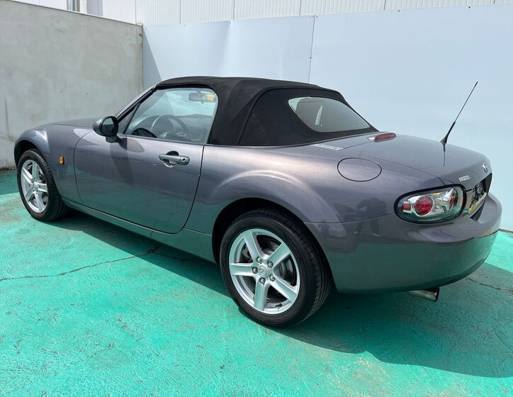 Mazda MX-5 4