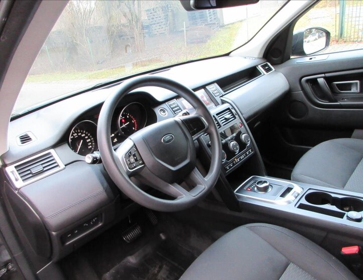 Land Rover Discovery Sport SUV 2,0 l 110 kw