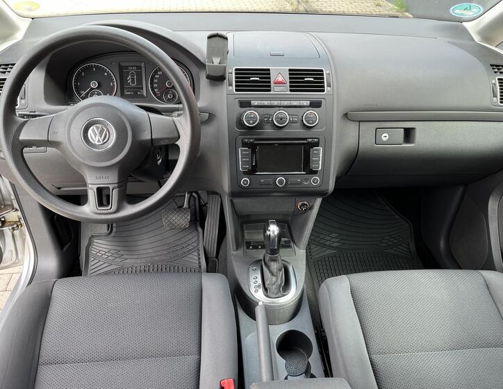 Volkswagen Touran 13