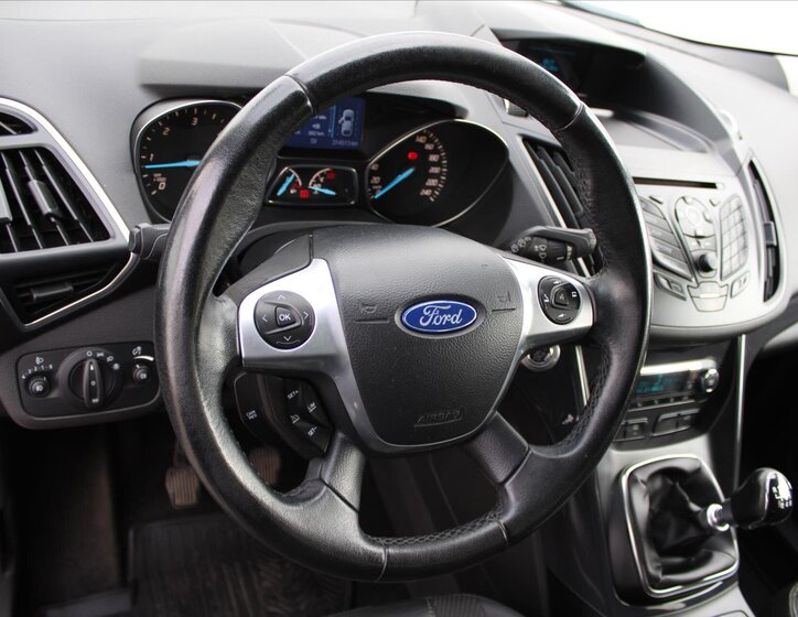 Ford Kuga SUV 2,0 l 103 kw