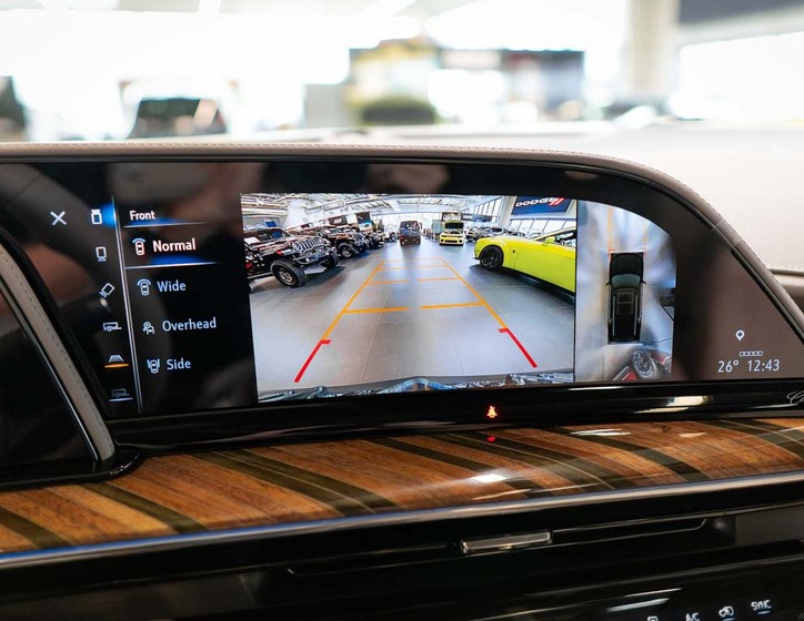 Cadillac Escalade 30