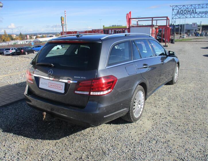 Mercedes-Benz Třídy E 6