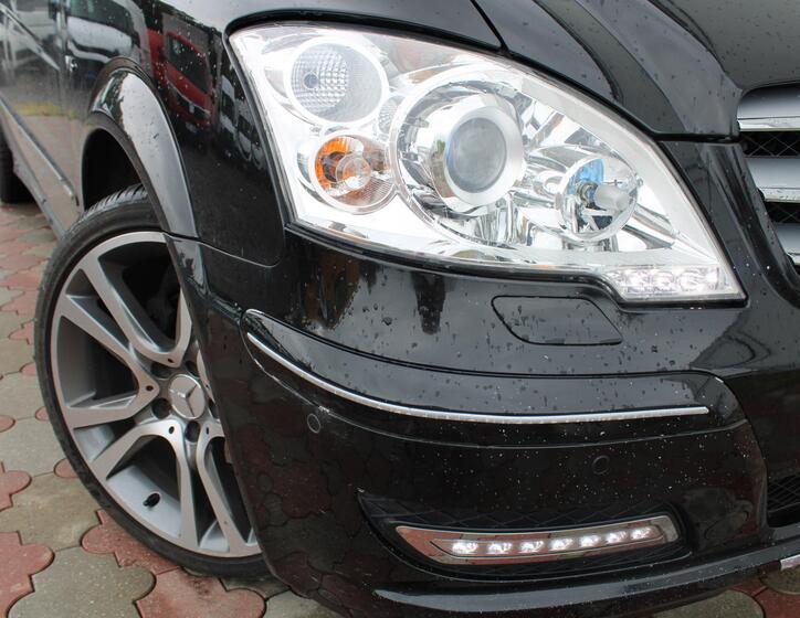 Mercedes-Benz Viano 25