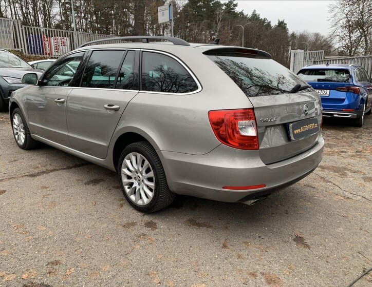 Škoda Superb 7