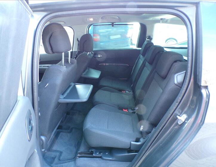 Peugeot 5008 Kombi 1,6 l 115 kw