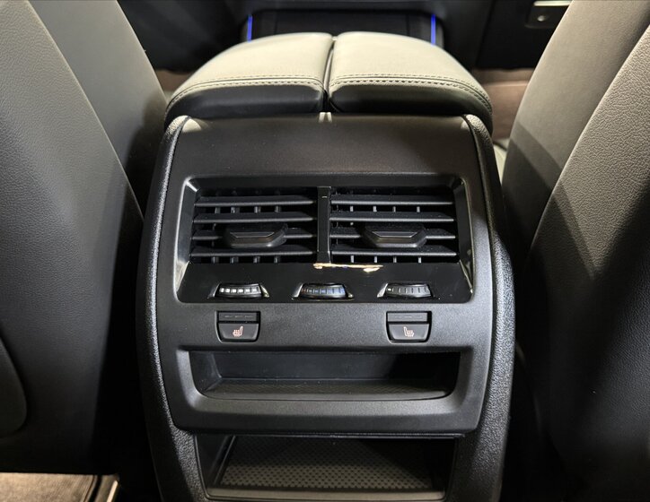 BMW X5 SUV / Terénní 3,0 l 250 kw