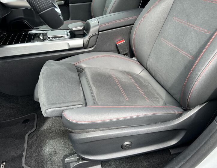 Mercedes-Benz EQB 12