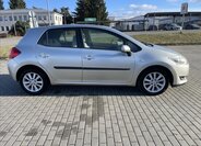 Toyota Auris Hatchback 2,0 l 93 kw