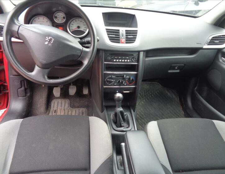Peugeot 207 7