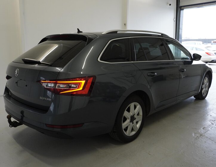 Škoda Superb Kombi 2,0 l 110 kw