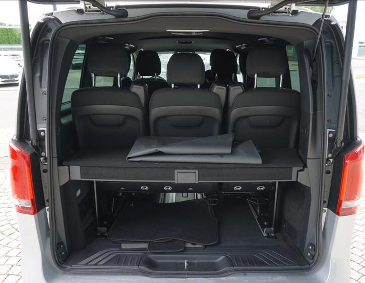 Mercedes-Benz Třídy V 9