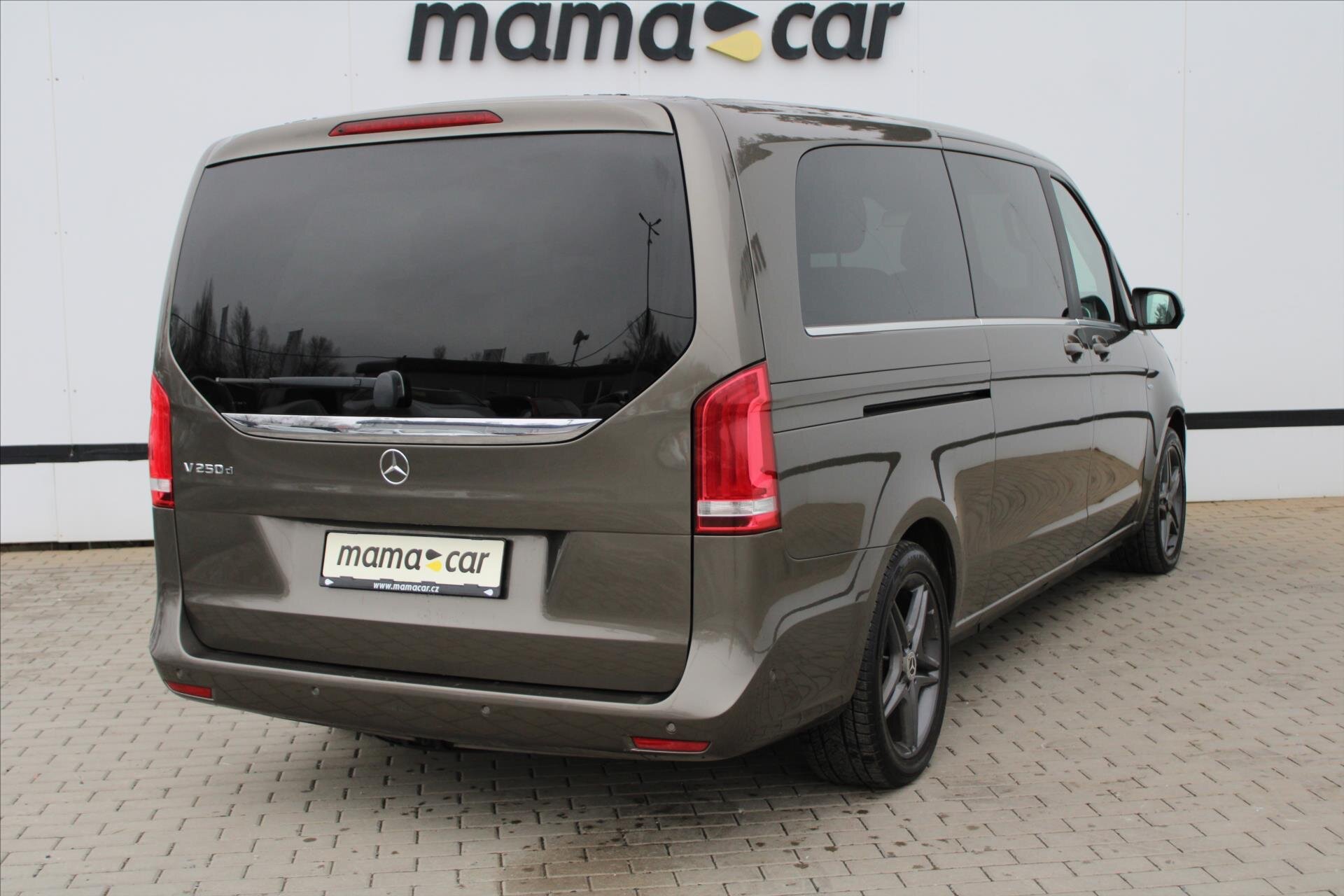 Mercedes-Benz Třídy V MPV 2,1 l 140 kw