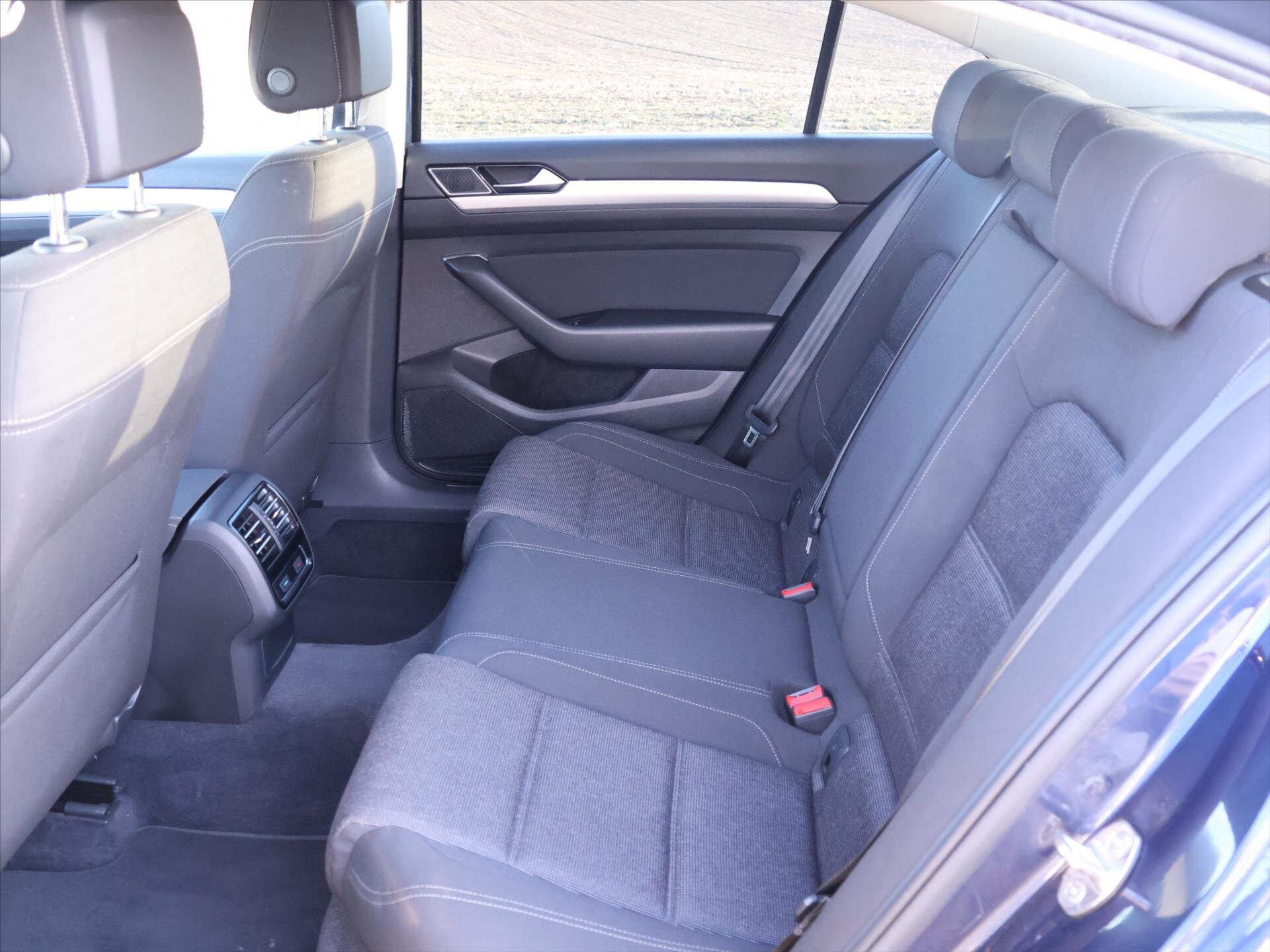 Volkswagen Passat Sedan / Limuzína 1,4 l 110 kw