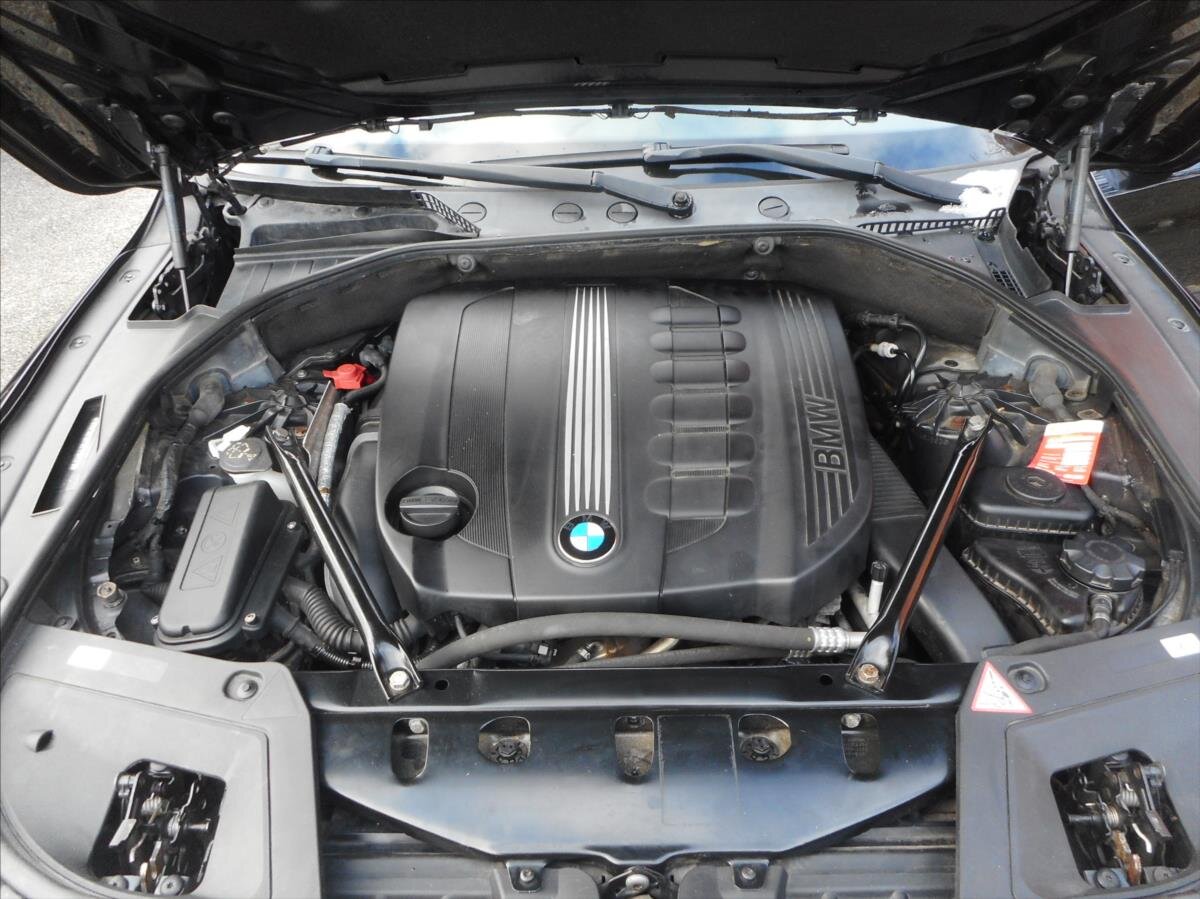 BMW Řada 5 Sedan 3,0 l 220 kw