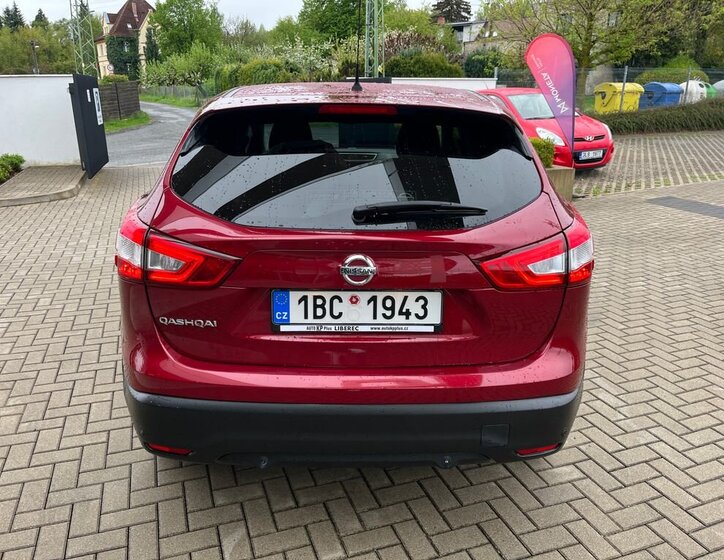 Nissan Qashqai SUV / Terénní 1,6 l 120 kw