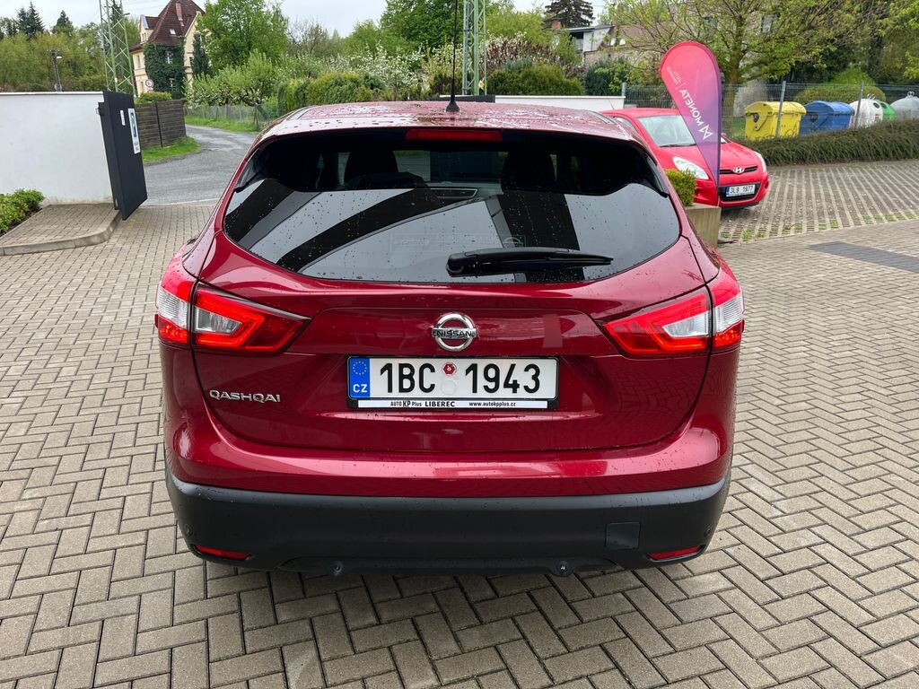Nissan Qashqai SUV / Terénní 1,6 l 120 kw