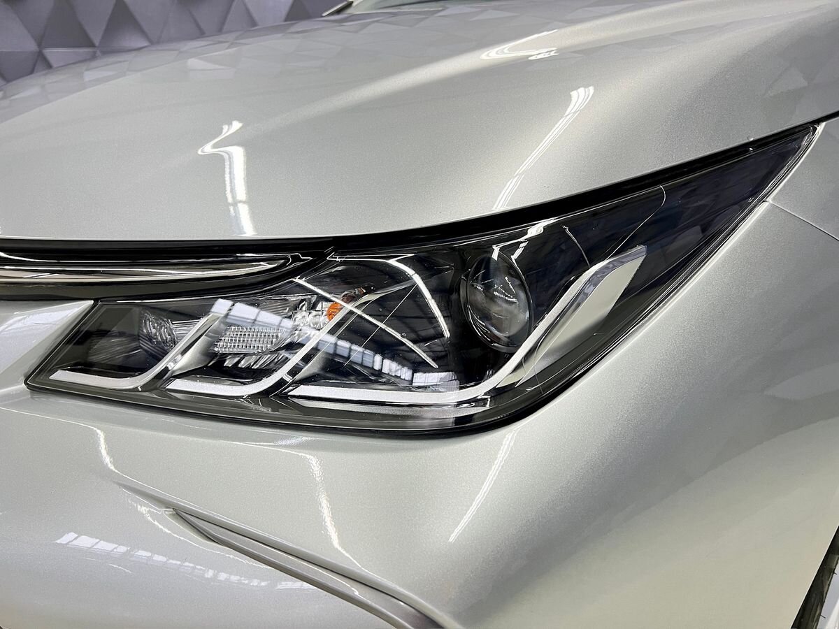 Toyota Corolla Sedan 1,5 l 92 kw