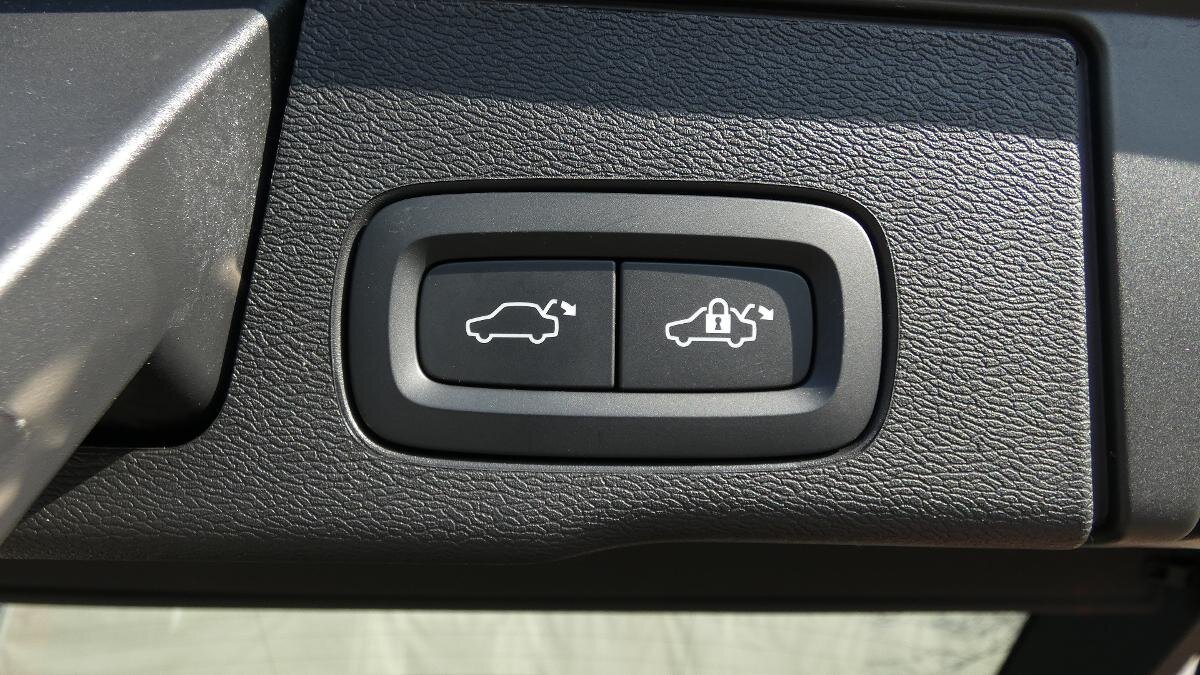 Volvo XC60 SUV / Terénní 2,0 l 145 kw