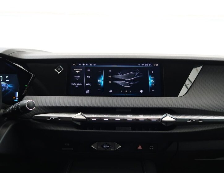 DS Automobiles DS4 Hatchback 1,2 l 100 kw