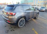 Jeep Compass 4