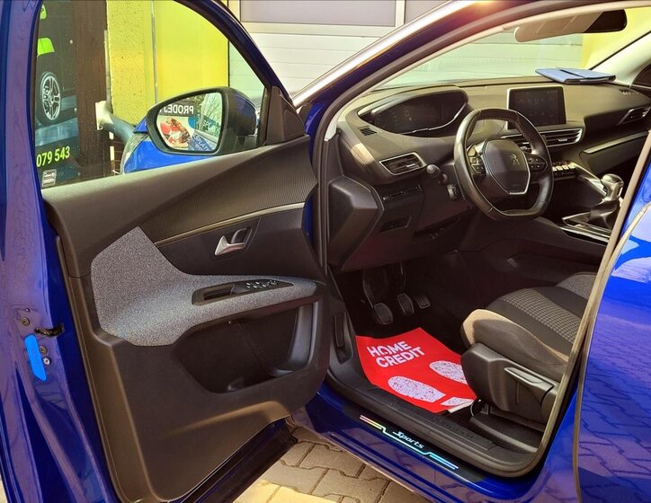 Peugeot 3008 SUV / Terénní 1,5 l 96 kw