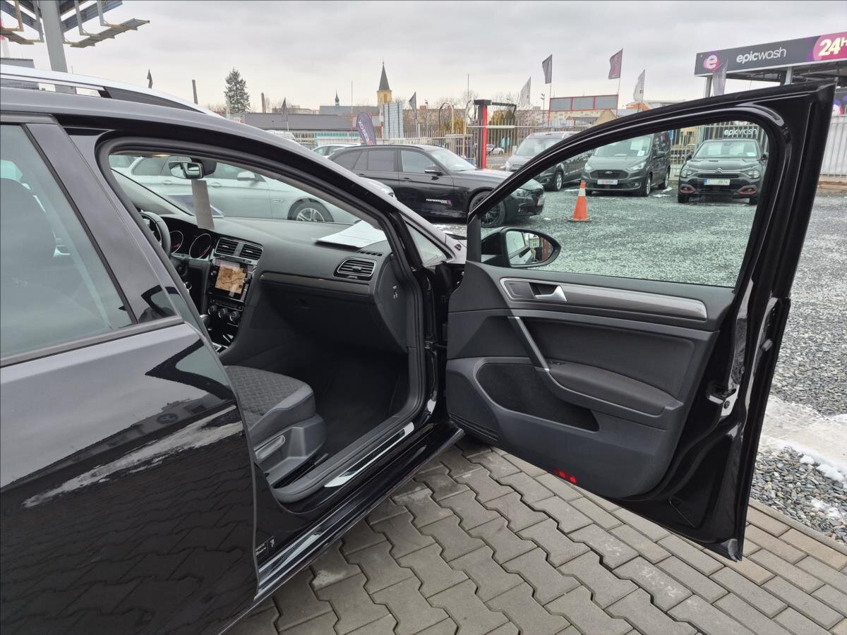 Volkswagen Golf Kombi 1,5 l 110 kw