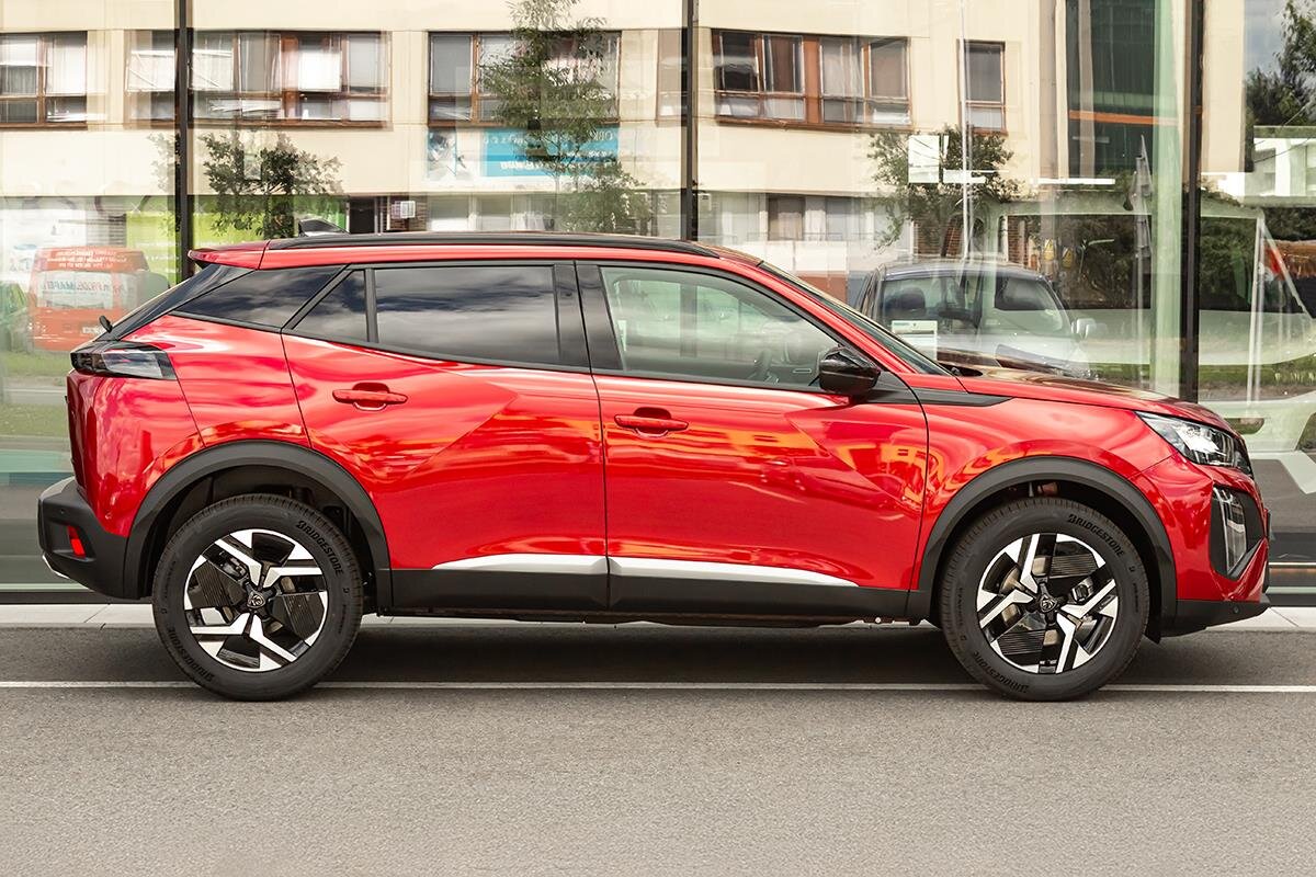 Peugeot 2008 SUV / Terénní 1,2 l 107 kw