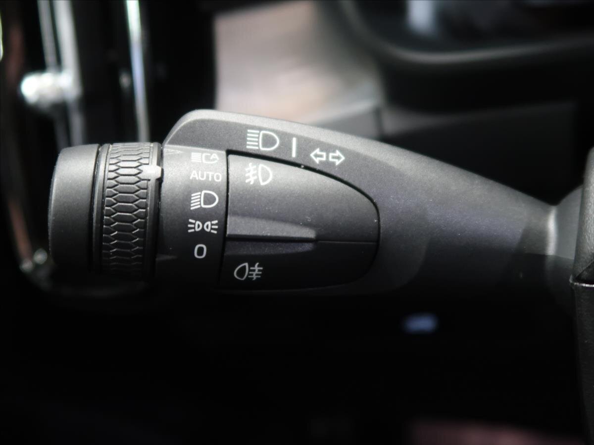 Volvo XC40 Kombi 2,0 l 145 kw