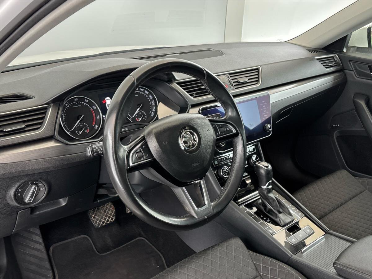 Škoda Superb Liftback 1,4 l 110 kw