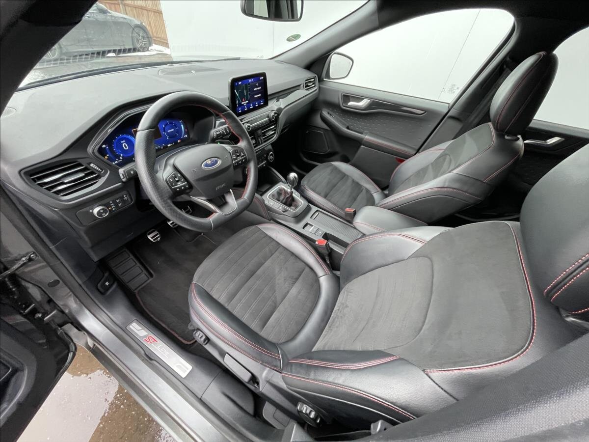 Ford Kuga SUV 1,5 l 88 kw