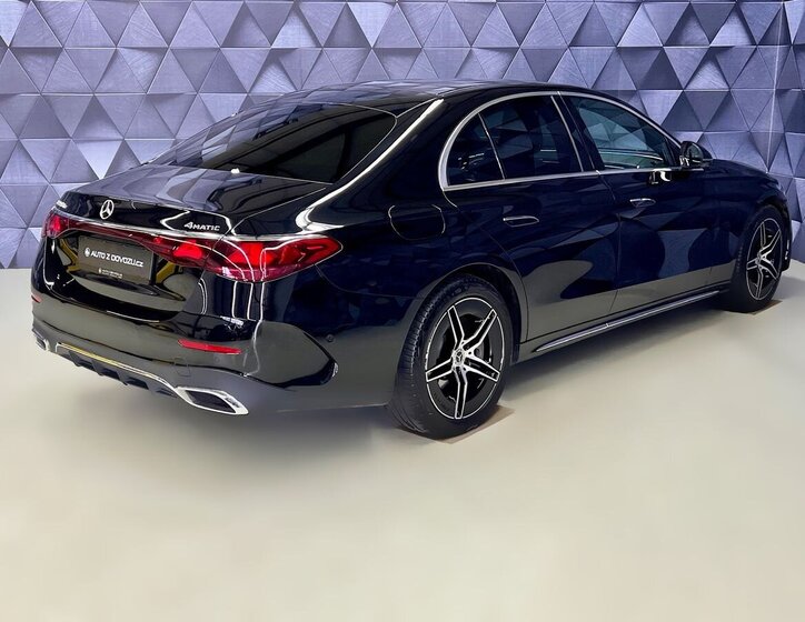 Mercedes-Benz Třídy E Sedan 2,0 l 240 kw