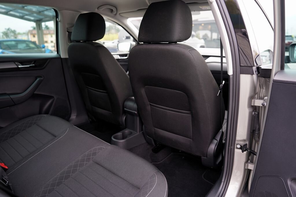 Škoda Rapid Sedan / Limuzína 999,0 70 kw