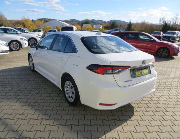 Toyota Corolla Sedan / Limuzína 1,8 l 72 kw