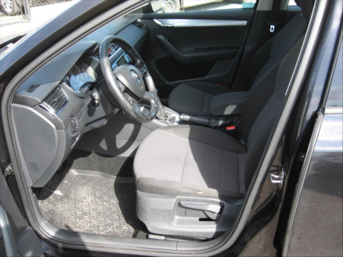 Škoda Octavia Kombi 2,0 l 110 kw