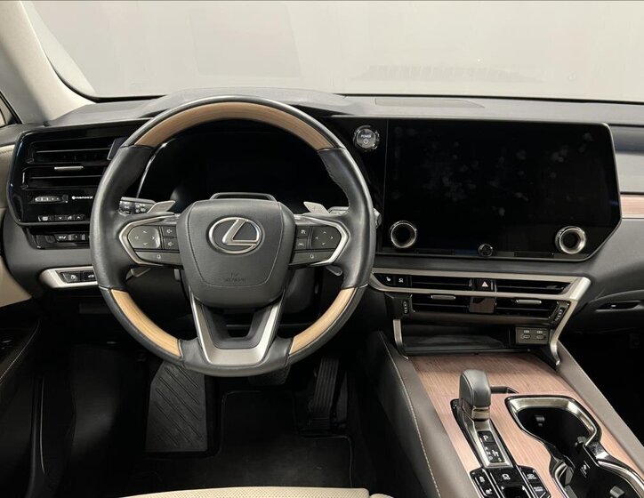 Lexus RX 450h plus SUV 2,5 l 227 kw