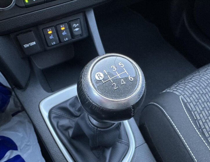 Toyota Auris Kombi 1,6 l 98 kw