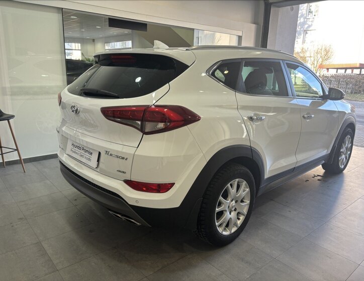 Hyundai Tucson SUV 2,0 l 100 kw