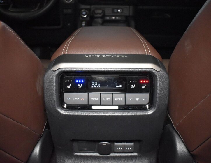 Toyota Land Cruiser SUV / Terénní 2,8 l 151 kw