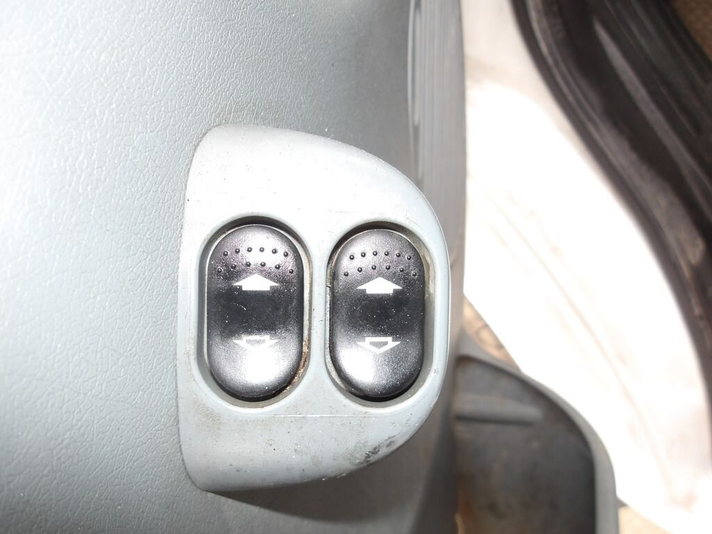 Ford Transit Skříň 2,4 l 103 kw